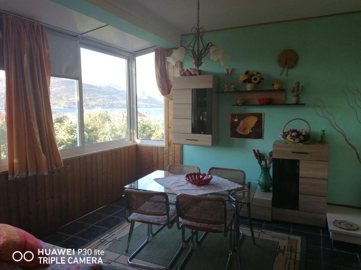 Apartmani Zute Račišće Eksteriør bilde