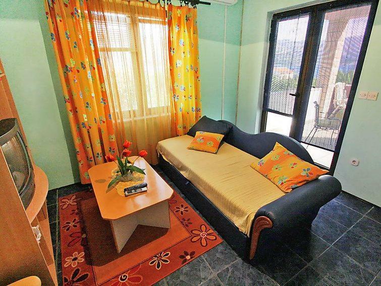 Apartmani Zute Račišće Eksteriør bilde